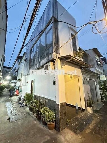 Cho thuê nhà nguyên căn có máy lạnh máy giặt