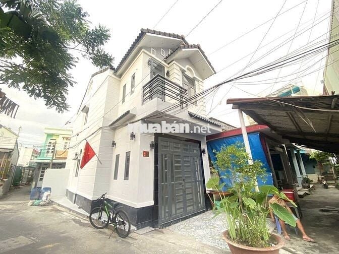 LÔ GÓC 3 MẶT TIỀN - 2 TẦNG - 70M2 - TÔ KÝ - HXH THÔNG - VÀO Ở NGAY