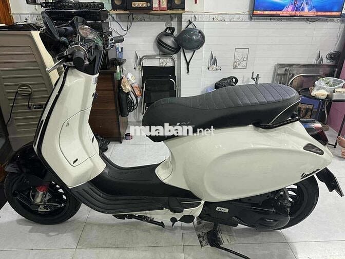 Vespa Trắng