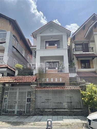 Bán Biệt Thự Số 193 đường Hoa Lan, phường Cầu Kiệu (P.2, Phú Nhuận cũ)