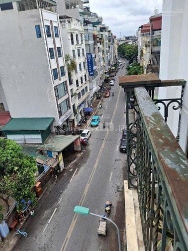 Cho thuê căn nhà 6 tầng phù hợp làm văn phòng cho thuê
