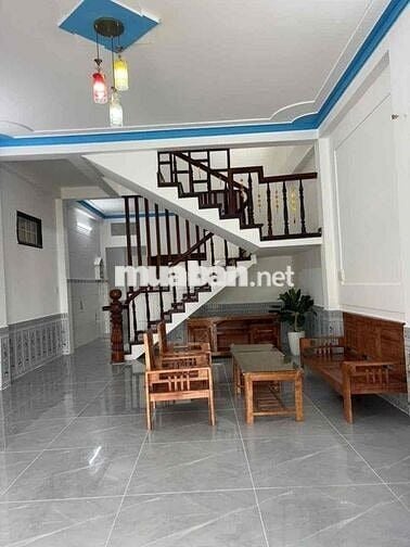 Bán Nhà 2 Tầng, Đỗ Mê, Đối Diện Sân Bóng Quan Châu, Hoà Xuân