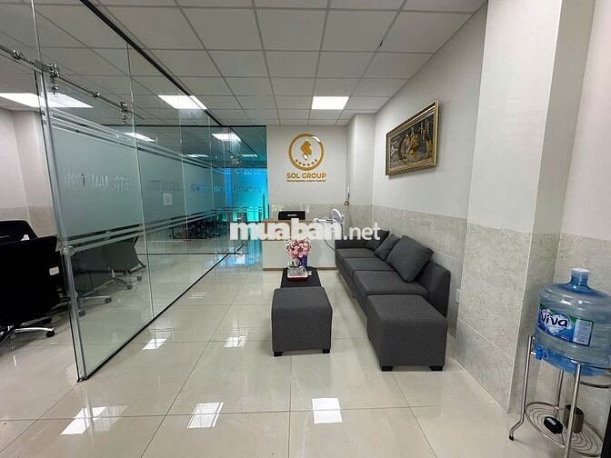 Tầng trệt 7x20m sẵn 3 phòng ở Vạn Phúc, có máy lạnh hầm xe. Giá 18 tr