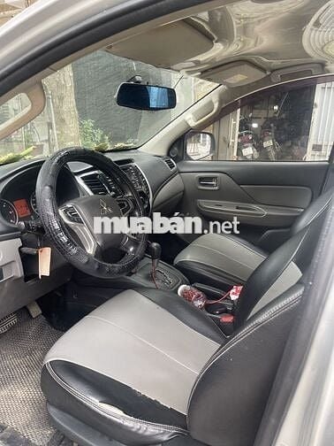 Mitsubishi Triton 2017 4x2 AT - 300000 km