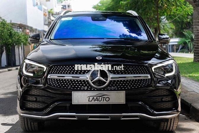 Mercedes GLC300 4MATIC - Model 2022 - Đen Kem