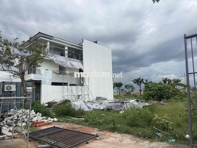Nắm Chính chủ Lô đầm sen Gần công Viên !!