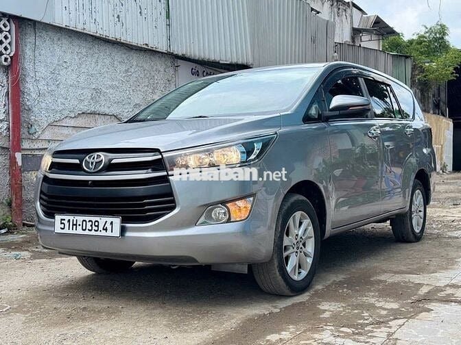 Toyota Innova 2.0G đời xe: 2019 Số tự động 8 chỗ
