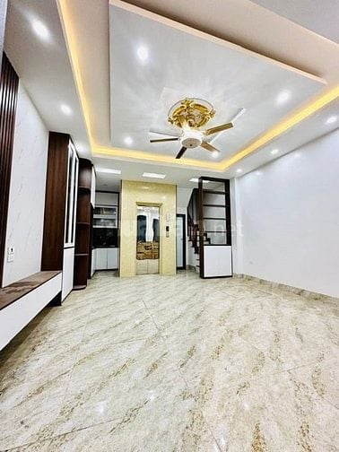 Siêu phẩm Nghi Tàm, 37m X 5t thang máy, 8.9 tỷ 