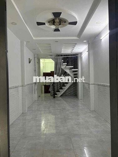 cho thuê nhà nguyên căn Âu Dương Lân nhà cách hẻm 100m hxh