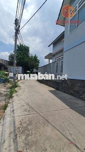 Bán căn góc 2 mặt tiền 192m2 gần trường học Tân Phong