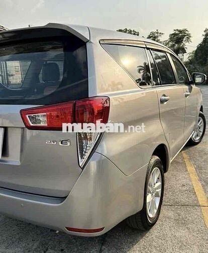 Toyota Innova 2019 2.0E - 10000 km