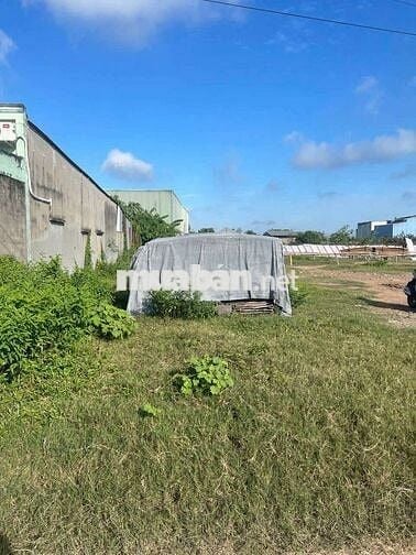 Đất 11 x 61 (672,6m2) Mặt tiền Đ.Xuân Thới Sơn 37
