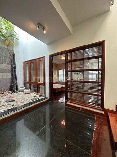 Bán biệt thự Nguyễn Trọng Tuyển P2 Q.Tân Bình - 8m x 22m - giá 42 tỉ
