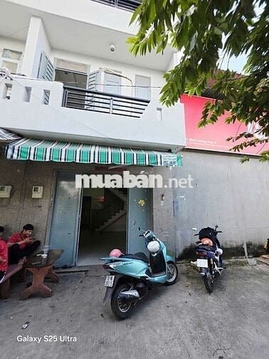 Nhà nguyên căn dt 4❌9 trệt 1 lầu đúc 1pn2wc hẻm tải thông đường số 8