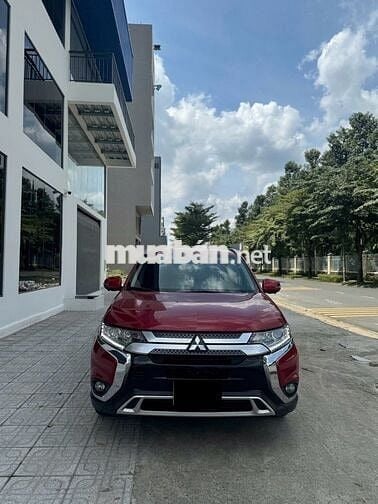 Mitsubishi Outlander 2.0 CVT 2022 - 10677 km