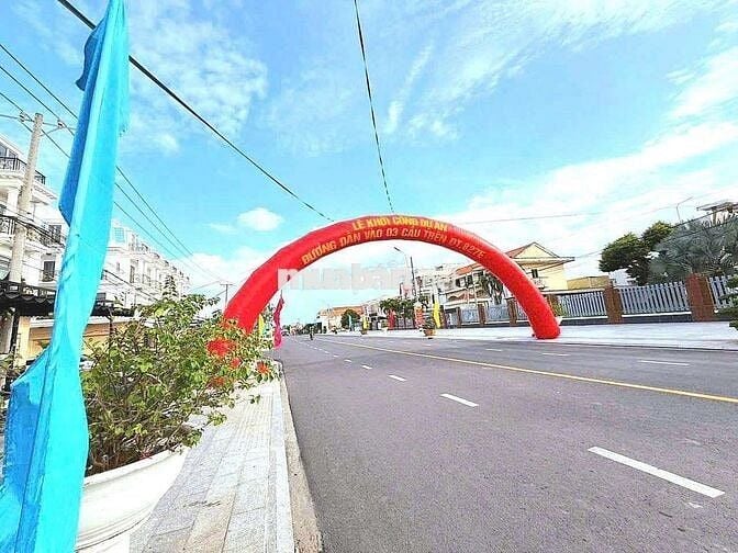Hàng Vip, 1640m2 đất 2 mặt tiền ngay Quốc Lộ 50B, chỉ 900tr