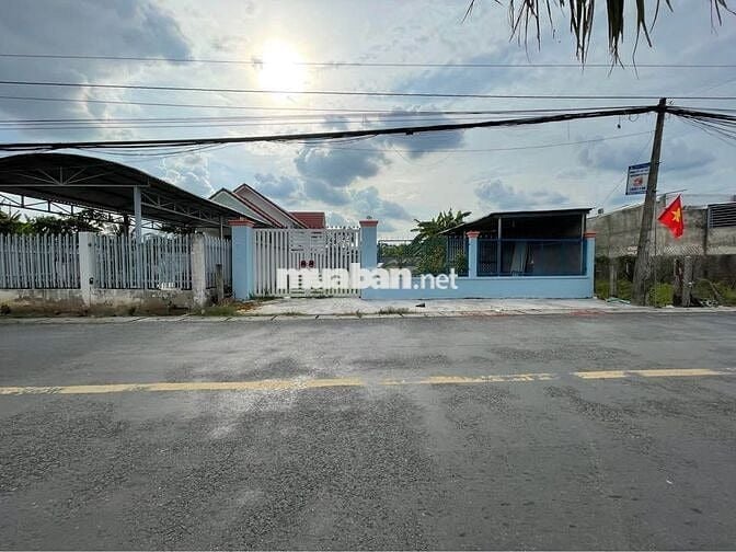 Lô đất ngộp 302m2 ngay trung tâm Gò Dầu 890 triệu thương lượng