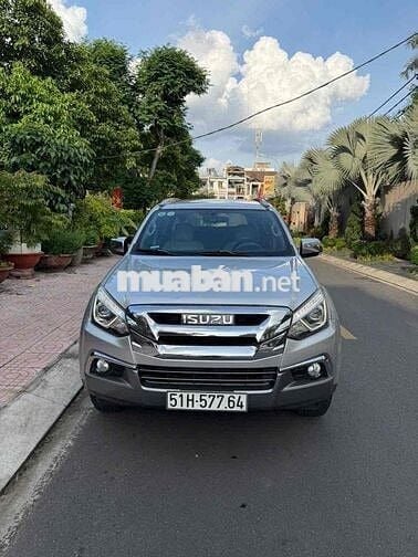 ISUZU MU-X B7 máy dầu 1.9 Turbo số sàn 2019