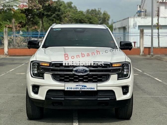 Ford Everest Titanium 2.0L 4x2 AT 2024
