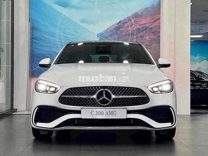 Mercedes C300 AMG V2 – Suất đặc biệt, quà tặng 5★