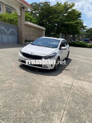 Kia Cerato 2016 2.0 AT - 86 km