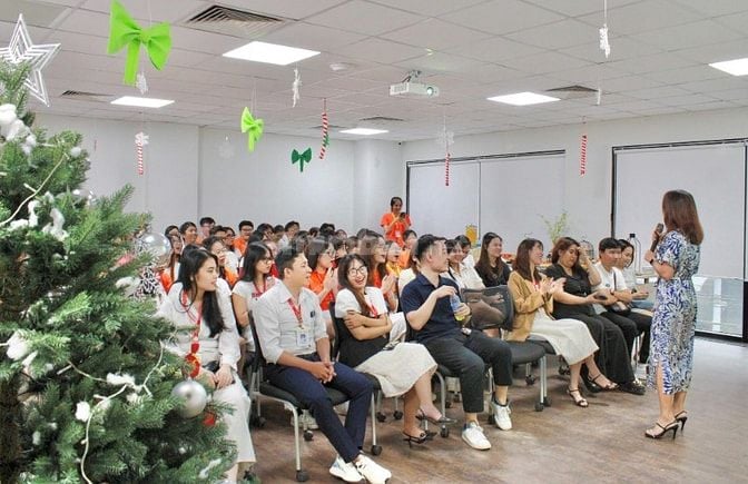 NHÂN VIÊN XỬ LÝ KHIẾU NẠI TRẢ HÀNG/HOÀN TIỀN SÀN TMĐT (Return & Refund