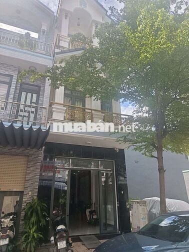 Bán nhà 2 lầu 4PN phú hồng thịnh 8 3ty9 bình chuẩn Thuận An TP HCM