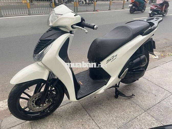 Honda SH150i 2015 mới 90% Bstp chính chủ