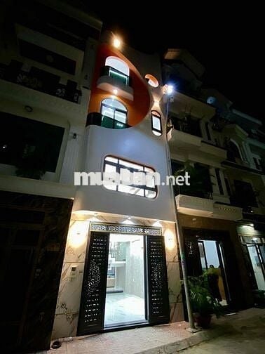NHÀ PHỐ HIỆN ĐẠI MỚI XÂY – THIẾT KẾ ĐỘC ĐÁO, NỘI THẤT CAO CẤP