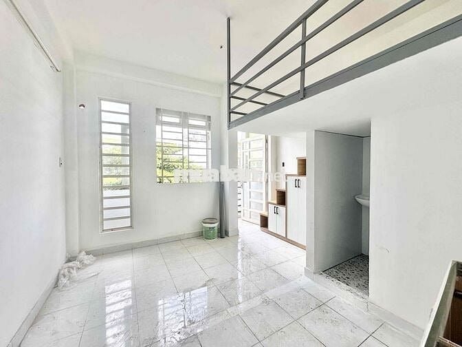 🏠 CHÍNH CHỦ CHO THUÊ PHÒNG BAN CÔNG CÓ GÁC MỚI 100%