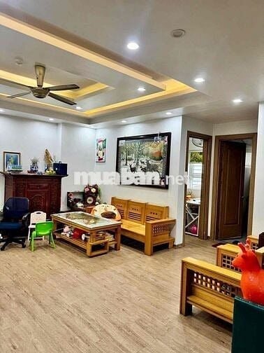 Bán caqn hộ góc siêu đẹp soeeu thoáng tại Thanh Hà S76m