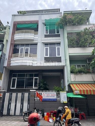 Bán nhà 79 Nguyễn Trường Tộ.P13.Q4.dt:4x21m,giá:30.5tỷ(3 lầu)