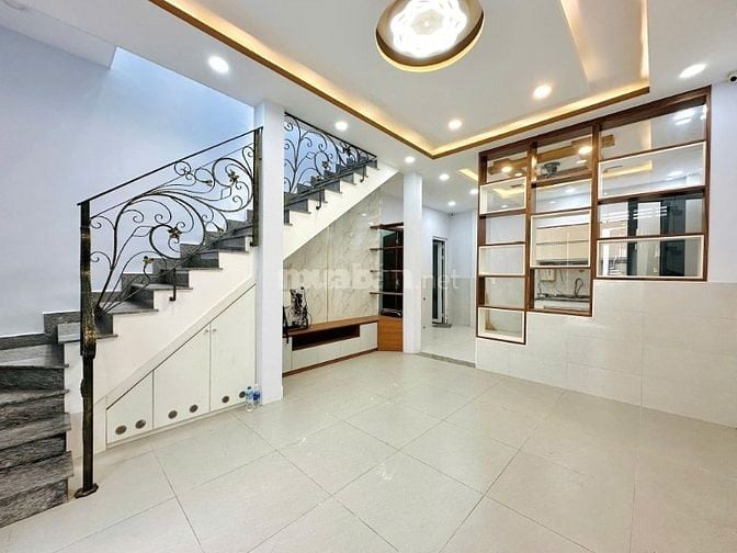  Chủ cần bán gấp căn nhà 1T1L Hồ Bá Phấn Q9. DT 56m2/ 1 tỷ 090tr SHR