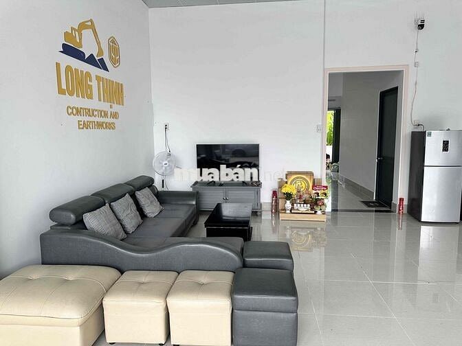 bán nhà mặt tiền 200m2 tại xã Củ Chi