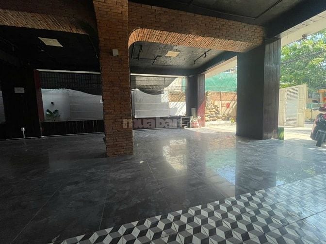 Cho thuê nhà mặt đường cạnh Giga, cách Phạm Văn Đồng 30m