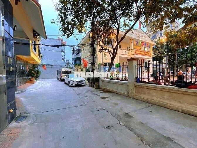 CƠ HỘI HIẾM CÓ: Nhà Đẹp Xuân La, Ô Tô Tránh, 50m², 7 Tầng, Thang Máy,