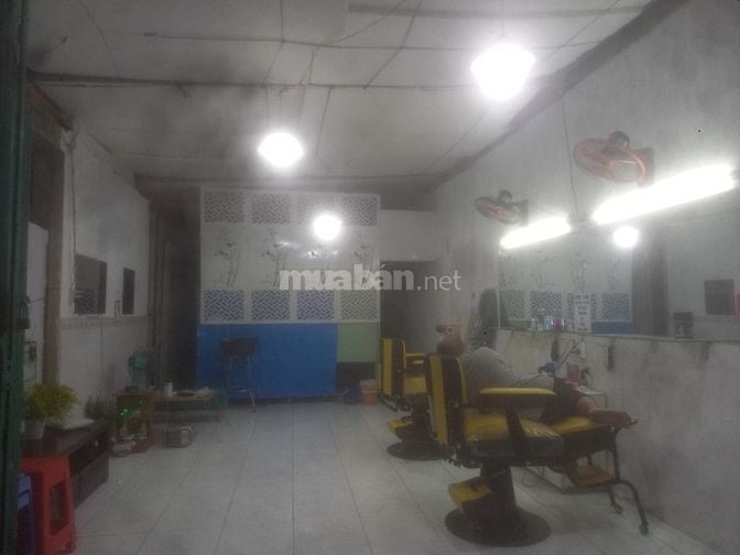 Sang Tiệm Hớt Tóc Nam Khu vực Bình Tân gần Mã lò - Tần Quỳ Tân Quý
