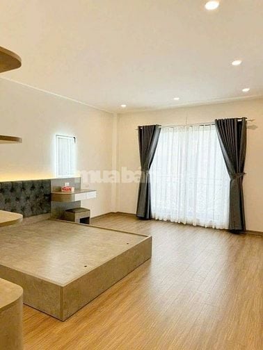 Nhà mới ngỡ ngàng, thang máy ,5t ,40m tại Phan Đình Giót chỉ nhỉnh 7t