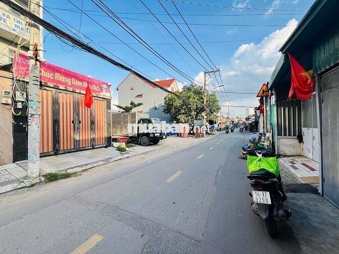 Nhà Đẹp Trung Tâm Thủ Đức – Mặt Tiền Kinh Doanh Đỉnh! Ngay Vành Đai 2!