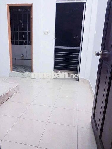 Trọ có ban công chỉ 2.6tr .2p đến lotte GV