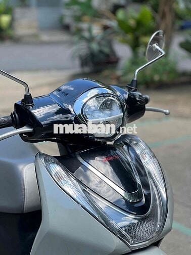 Xe honda SHMO 2023 mới 95% siêu ken màu xám xi măn