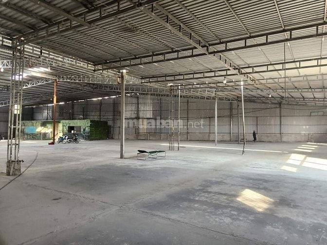 Cho thuê kho xưởng 1400m2 gần Nguyễn Duy Trinh, Phú Hữu, Q9, xe cont