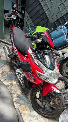 Honda Air Blade zin mới đẹp máy êm,chạy mạnh giá rẻ chỉ 4tr800