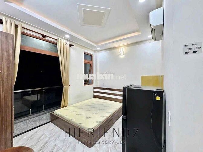 TRỐNG SẴN CHDV BAN CÔNG FULL NỘI THẤT NGAY ĐẦM SEN