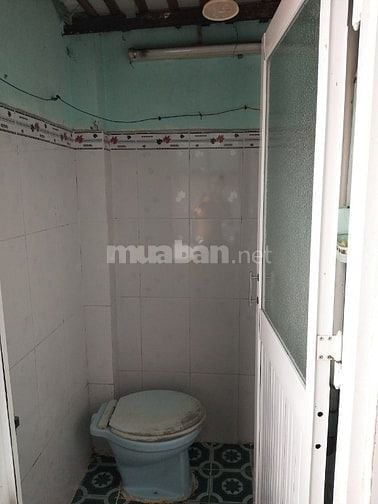 Phòng trọ quận 8 có bếp, cửa sổ thoáng mát và có camera an ninh 24/7