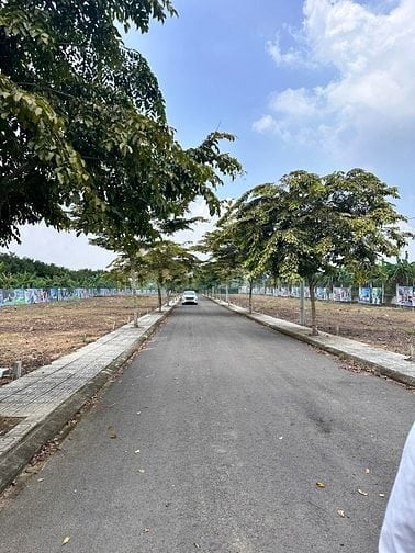 Bán nhanh đất thổ cư sổ sẵn diện tích 100m2