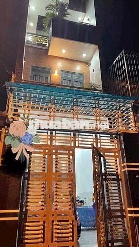 Nhà FUL Nội Thất Hẻm 8M Thoại Ngọc Hầu.Tân Phú.DT:4 X 20 Trệt 2Lầu ST.