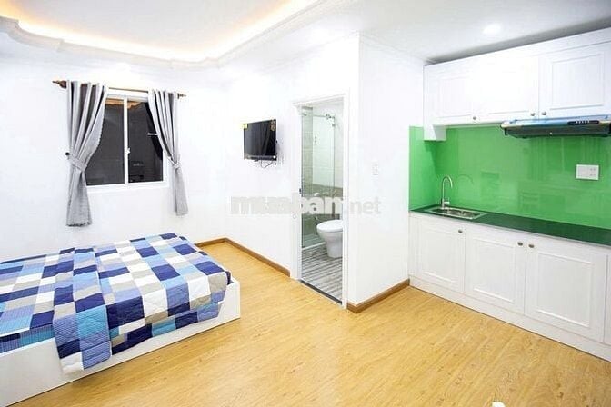 Phòng 2 Cửa Sổ, Nhà Có Thang Máy, Hầm Xe, Nội thất Cao Cấp, Ôtô đỗ cửa