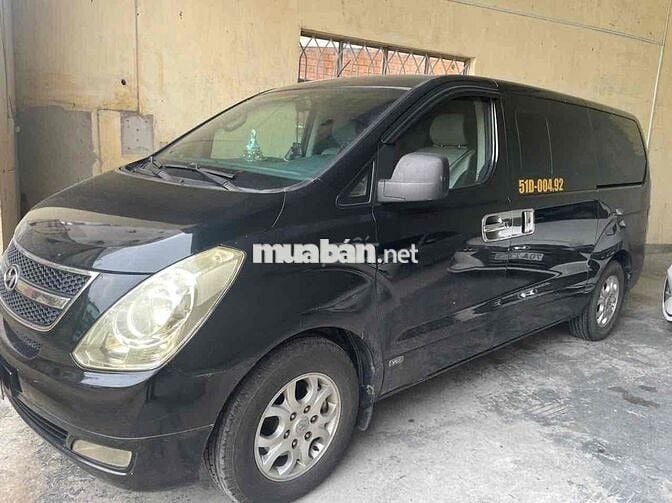 Hyundai Starex Van máy dầu số tự động