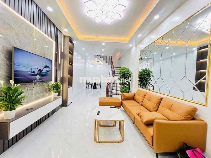SIÊU PHẨM! VIP TRẦN THÁI TÔNG, 38m2, GIÁ CHỈ 7.1 TỶ, GẦN PHỐ, Ở SƯỚNG